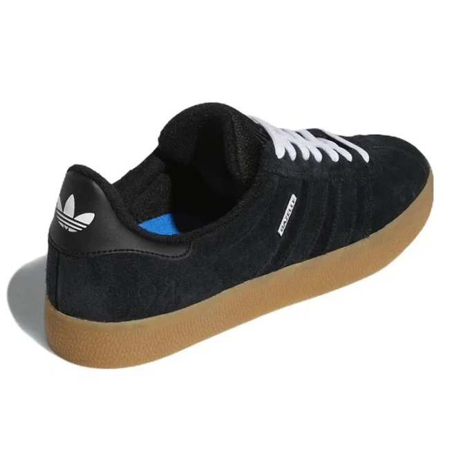 Adidas Gazelle Adv „Black Gum“