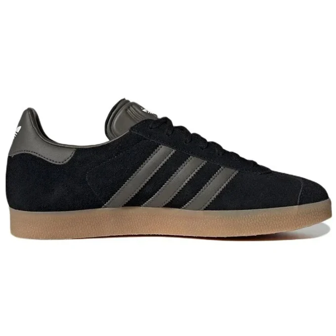 Adidas Gazelle „Black Pantone Gum“